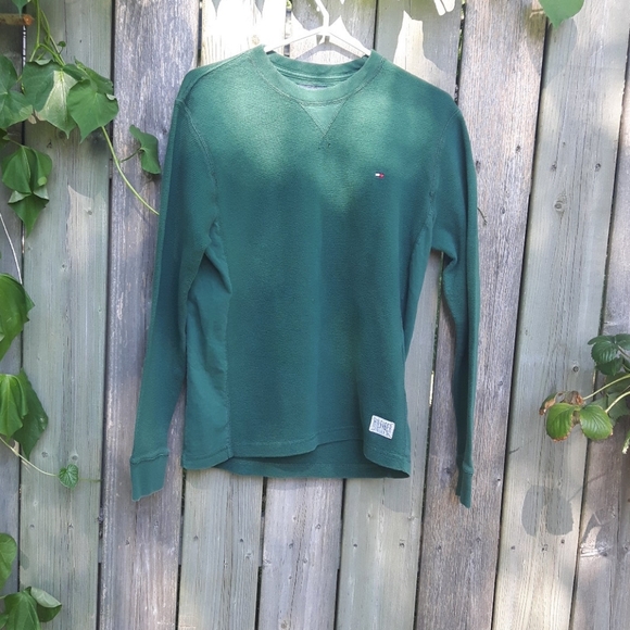 size M Tommy Hilfiger long sleeve top - Picture 6 of 11